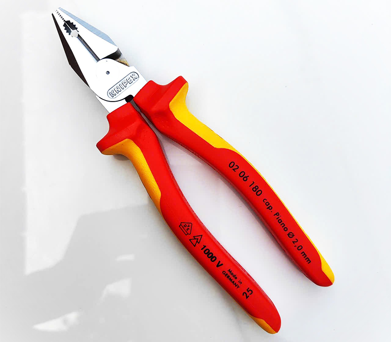 Kìm Đa Năng 180mm/ 200mm/ 225mm Cách Điện 1000 Volt KNIPEX 02 06 180/ 02 06 200/ 02 06 225