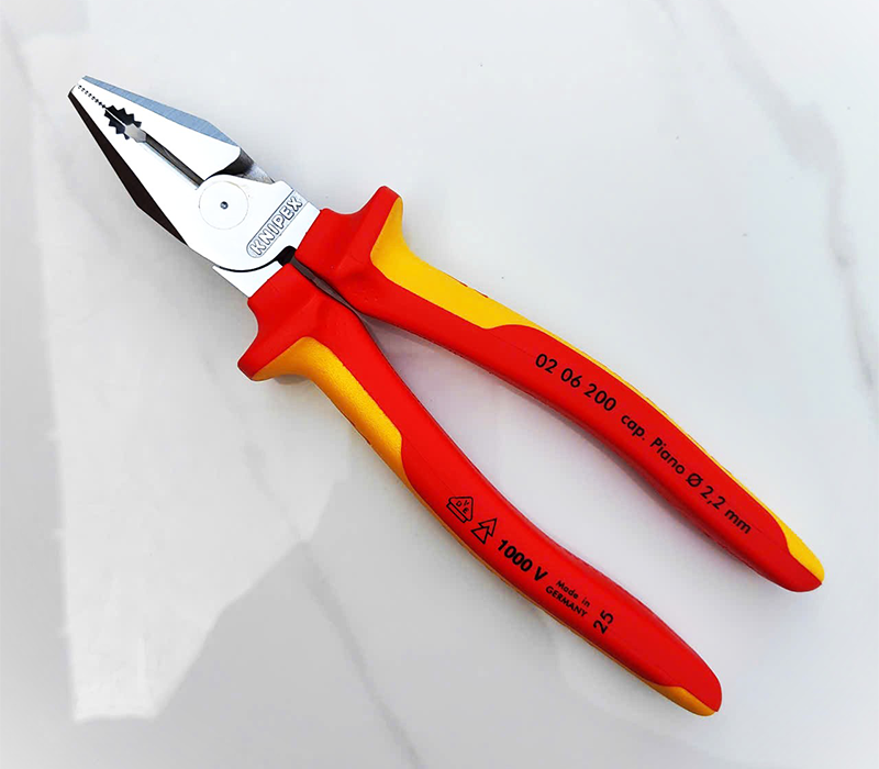 Kìm Đa Năng 180mm/ 200mm/ 225mm Cách Điện 1000 Volt KNIPEX 02 06 180/ 02 06 200/ 02 06 225