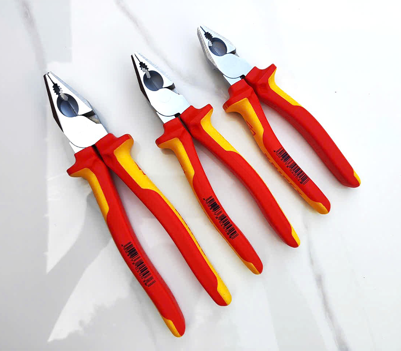 Kìm Đa Năng 180mm/ 200mm/ 225mm Cách Điện 1000 Volt KNIPEX 02 06 180/ 02 06 200/ 02 06 225