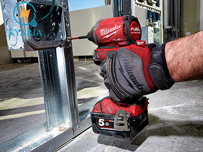 Máy vặn vít cầm tay Milwaukee M18 FID2-502C